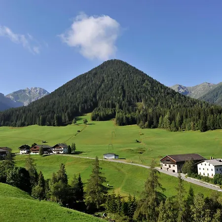 Garni Monte كارتياسش