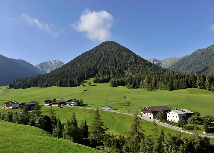 Garni Monte كارتياسش